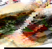 Crema Cafe - Gold Coast Attractions