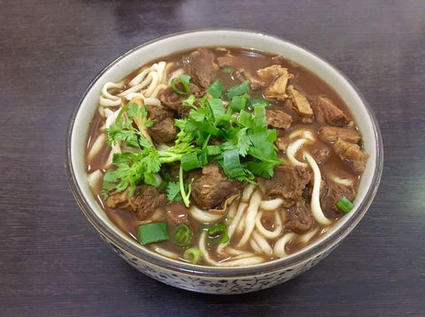 Swanky Noodle Restaurant - Gold Coast Attractions 0