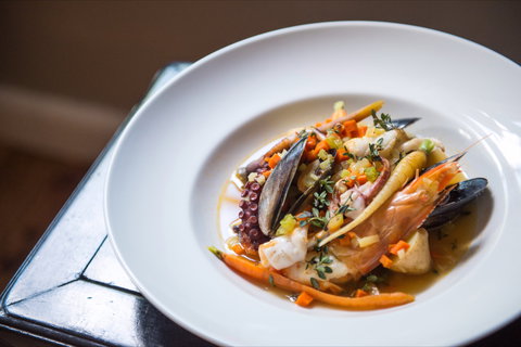 Clementine Restaurant - Gold Coast Attractions 1