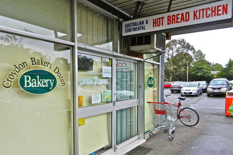 Croydon Baker's Dozen Bakery - Gold Coast Attractions 0