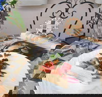 Juno Dessert  Cafe - Gold Coast Attractions