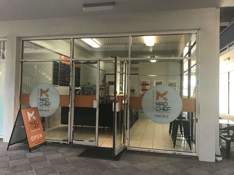 Mad Chef's Lunch Bar - Gold Coast Attractions 0
