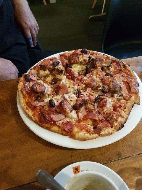 Oscars - Gold Coast Attractions 0