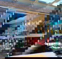 Pete's Upton St. Brasserie - Gold Coast Attractions