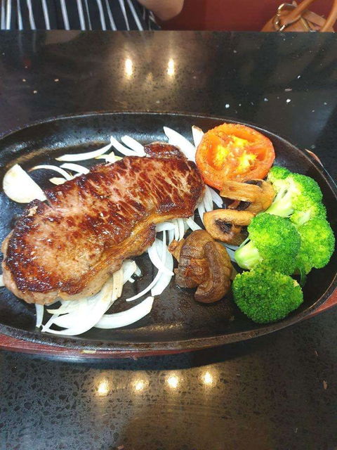 Woka Woka - Springwood - Gold Coast Attractions 0