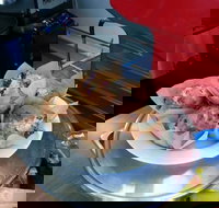 Hillbilly Snack Bar - Gold Coast Attractions