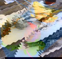 Seaview Hotel By the Beach - Gold Coast Attractions