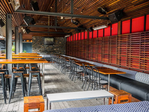 The Albion Hotel Parramatta - Gold Coast Attractions 1