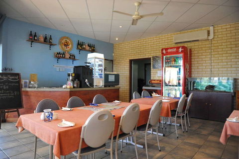Golden Ponds Bar, Restaurant & Function Centre - Gold Coast Attractions 0
