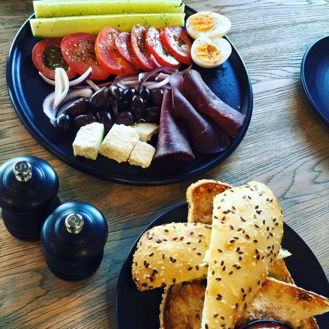 Mothers Instinct Eatery - Gold Coast Attractions 0