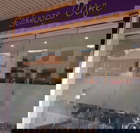 Schmooze Cafe - Gold Coast Attractions