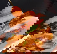 The Commercial Hotel - Gold Coast Attractions