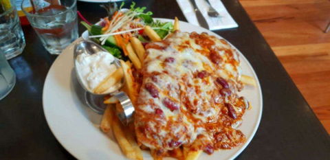 Lazy Moe's - Maribyrnong - Gold Coast Attractions 0