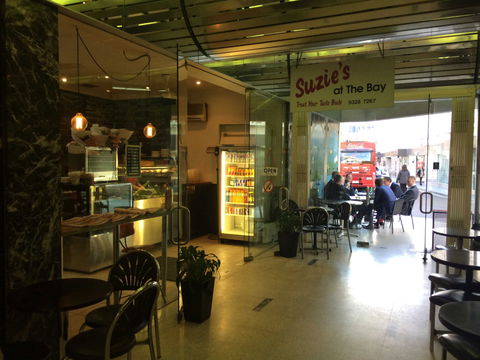 Suzie's At The Bay - Gold Coast Attractions 0