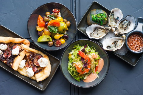 Windows Restaurant - Hotel Pullman Melbourne Albert Park - Gold Coast Attractions 0