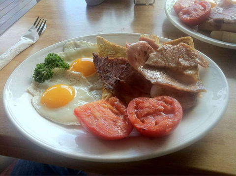Sheridens Burger Bar Cafe - Gold Coast Attractions 0