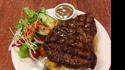 Brisbane Valley Tavern Bistro - Gold Coast Attractions 0
