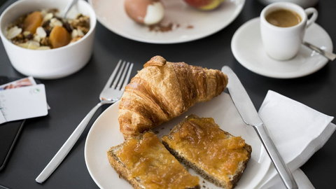 Dock 18 Restaurant - Gold Coast Attractions 0