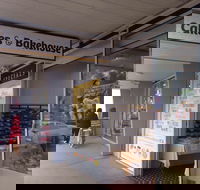 Castello's Foresters Arms Hotel - Gold Coast Attractions