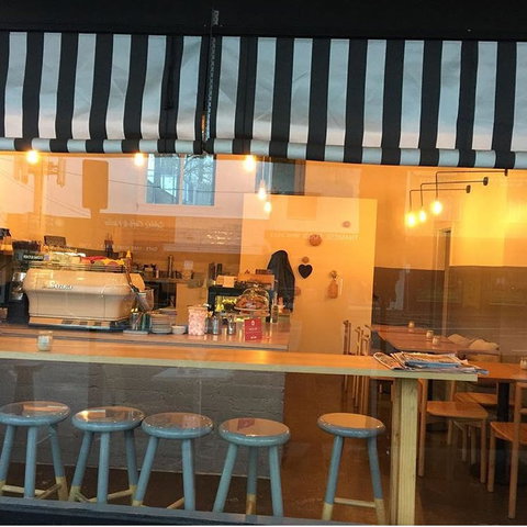 Seven Creeks Hotel - Gold Coast Attractions 0