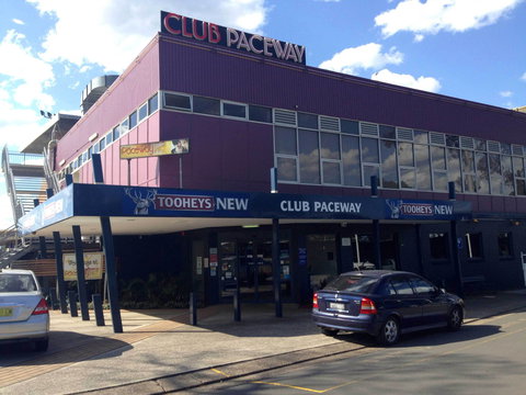 Club Paceway - Gold Coast Attractions 0