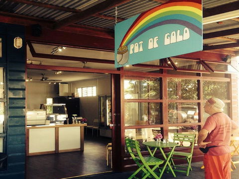 Pot Of Gold Cafe - Gold Coast Attractions 0