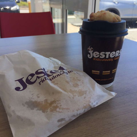 Jesters - Canning Vale - Gold Coast Attractions 0