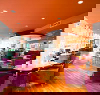 Sirocco Restaurant and Bar - Holiday Inn Potts Point - Gold Coast Attractions