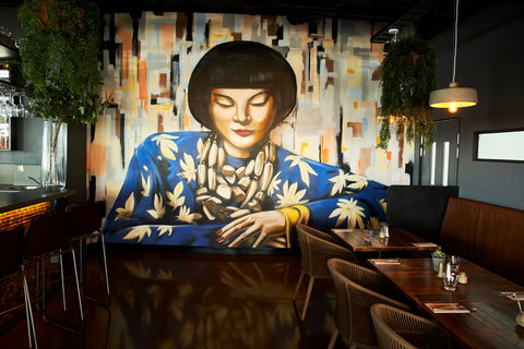 Vue Wine Bar And Restaurant - Gold Coast Attractions 0