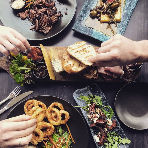 Vue Wine Bar And Restaurant - Gold Coast Attractions 1