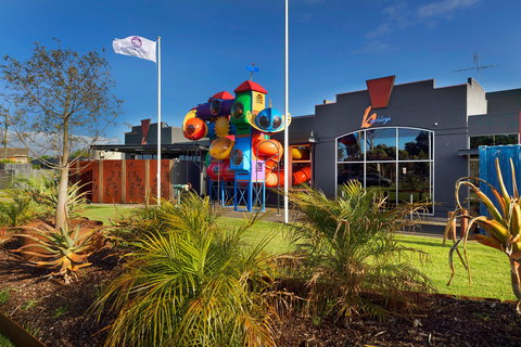 Buckley's Entertainment Centre - Gold Coast Attractions 1