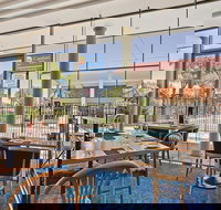 Comfort Inn Blue Lagoon Sails Restaurant - Sails Restaurant Closed Until Further Notice - Gold Coast Attractions