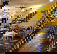 Food Wine Friends - Gold Coast Attractions