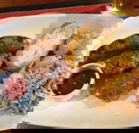 Rustik Caf Wine Bar - Gold Coast Attractions