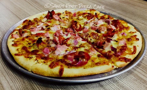 Sandy Foot Pizza Cafe - Gold Coast Attractions 1