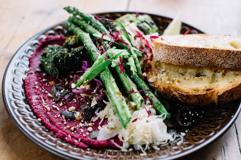 Udder & Hoe - Gold Coast Attractions 1