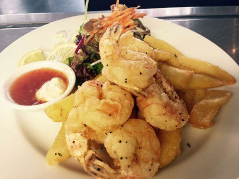 Cafe Black Bay - Gold Coast Attractions 0