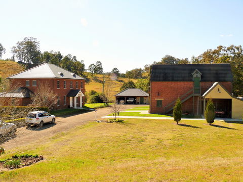 Tugwood Winery - Gold Coast Attractions 0
