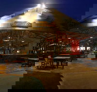 The Dusty Bar and Grill - Gold Coast Attractions