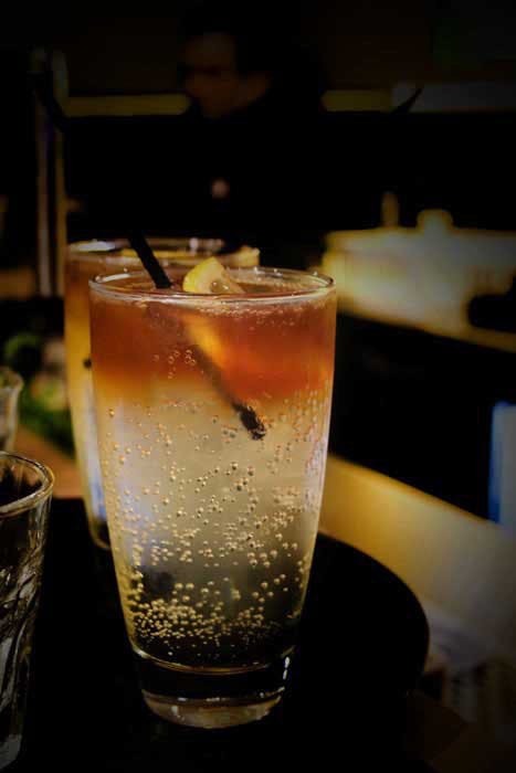 Itza Pizza Bar & Grill - Gold Coast Attractions 0