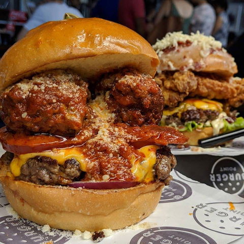 Burger Point - Wentworth Point - Gold Coast Attractions 0