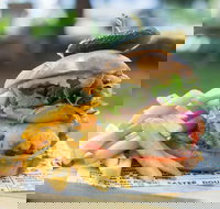 The Hungry Peacock and The Busy Peacock - Gold Coast Attractions