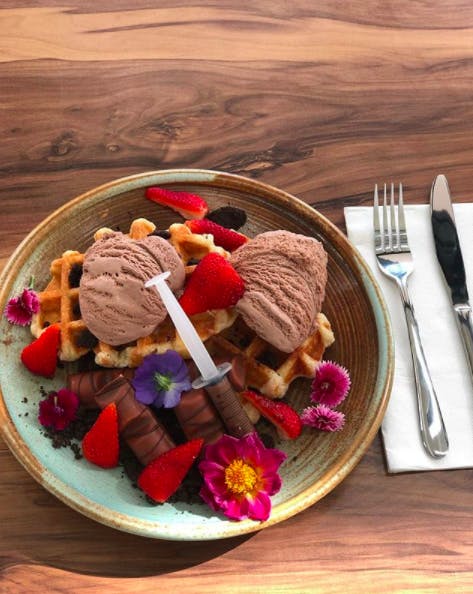 Andonis Cafe & Bar - Gold Coast Attractions 0