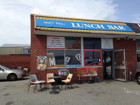Mai's Lunch Bar - Gold Coast Attractions 0