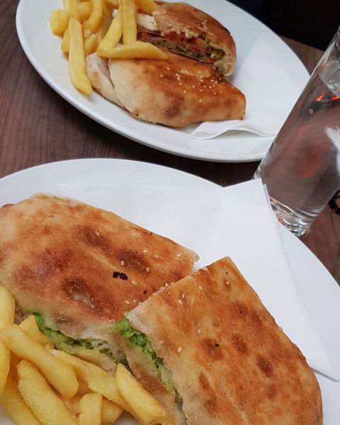 Vision Cafe - Gold Coast Attractions 0