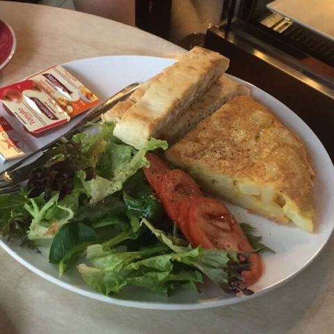 Cafe Hernandez - Gold Coast Attractions 0