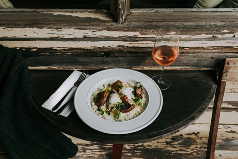 Cliffy's Emporium - Gold Coast Attractions 1