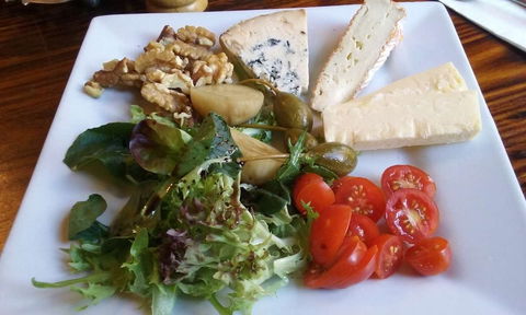 Dad's Kitchen - Gold Coast Attractions 0