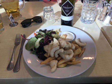 The Oval Cafe - Gold Coast Attractions 0