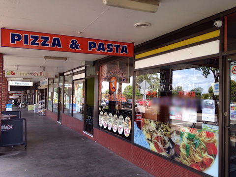 Diamond Village Pizza Pasta - Gold Coast Attractions 0